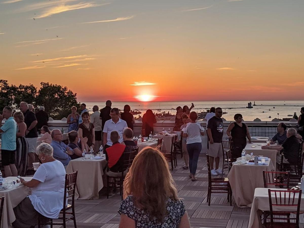 Ariel Broadway Hotel Lorain Εξωτερικό φωτογραφία