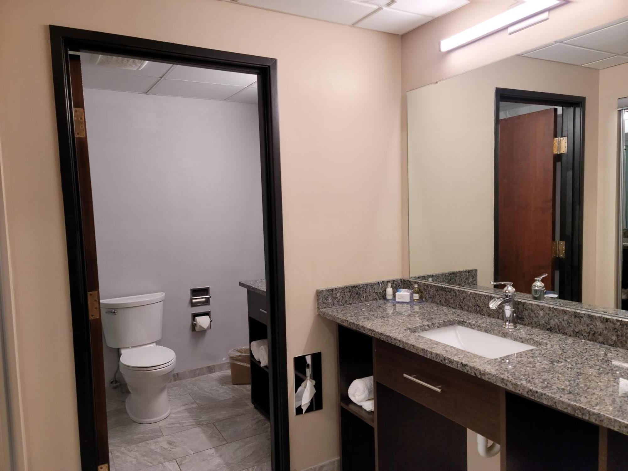 Ariel Broadway Hotel Lorain Εξωτερικό φωτογραφία