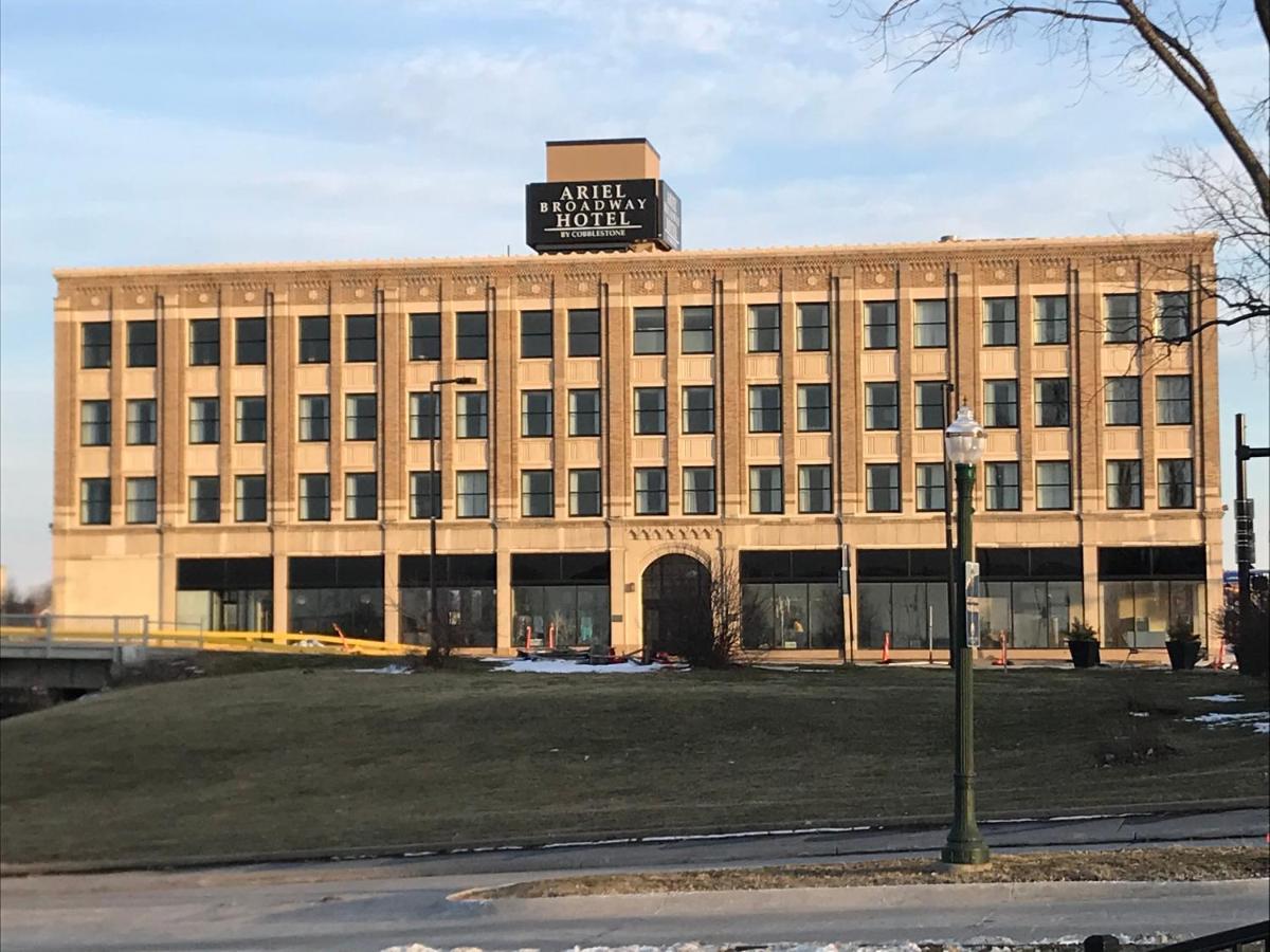 Ariel Broadway Hotel Lorain Εξωτερικό φωτογραφία